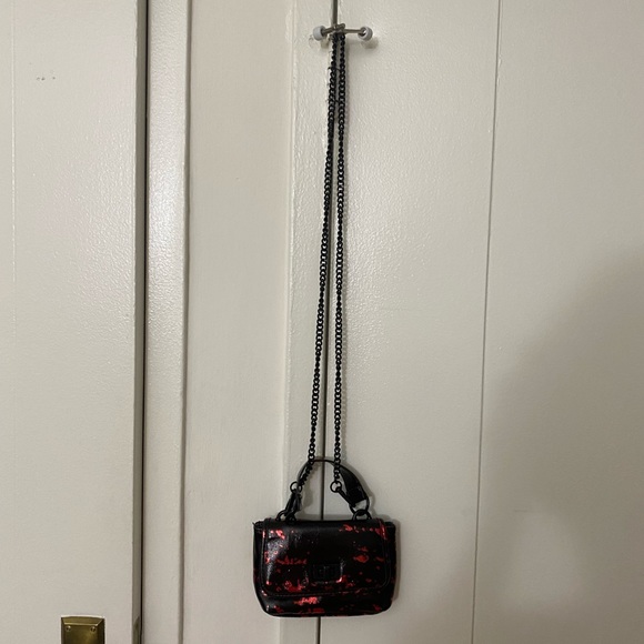Black and Red Steve Madden Crossbody - Picture 3 of 5